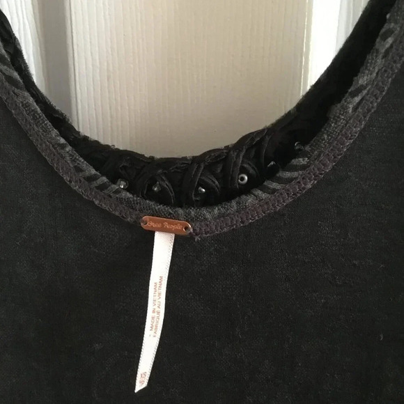 Free People  Mini Dress XS Lace Beaded Floral Gray Black Sleeveless Fit Flare - Picture 11 of 11